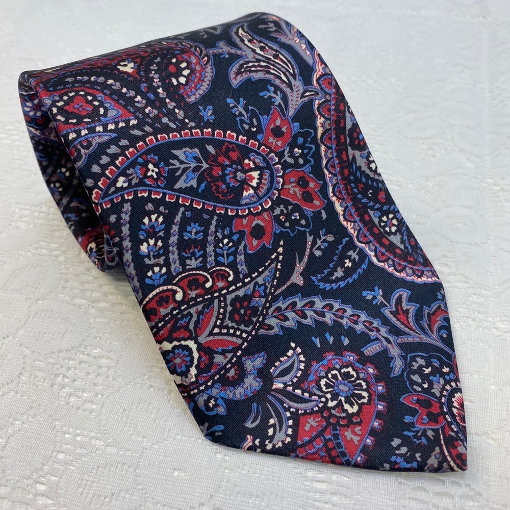 Savvy Brand Paisley Print Men’s Tie